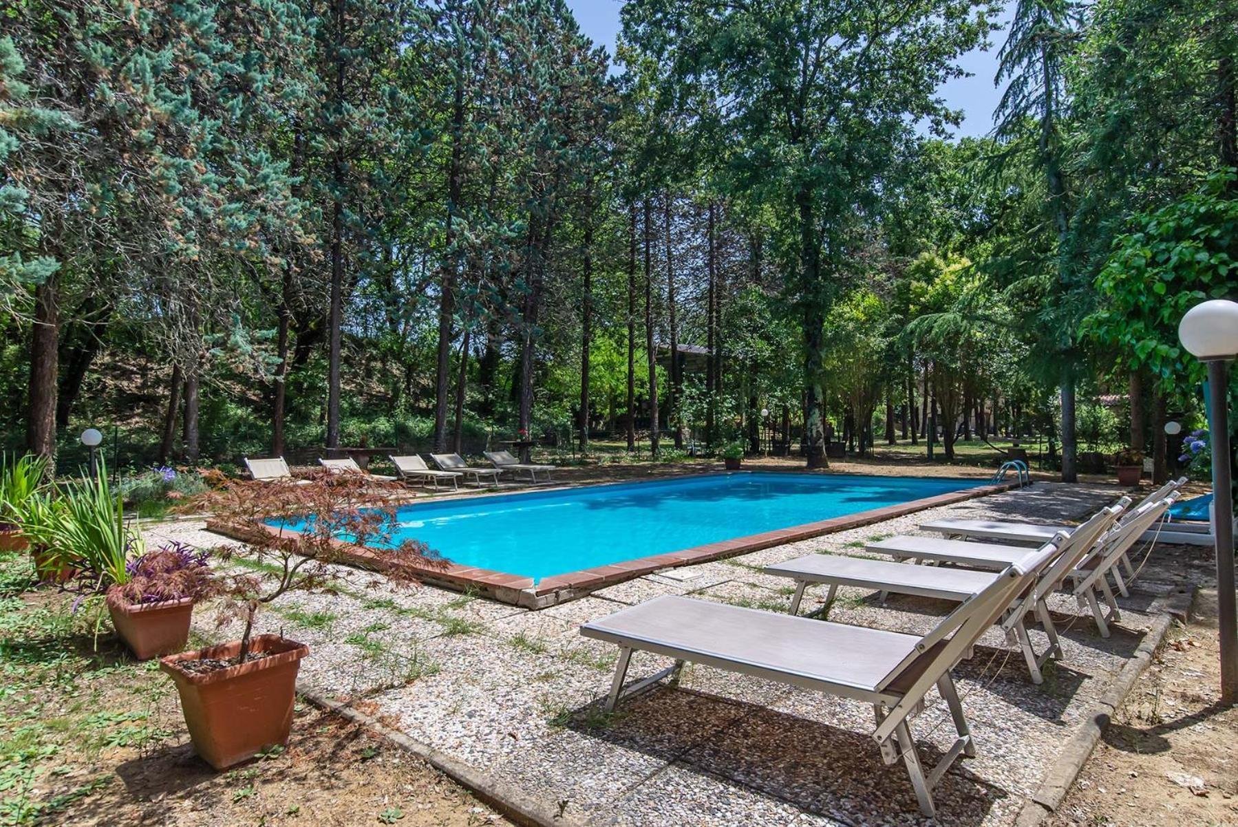 צ'טונה Agriturismo Villa Alari מראה חיצוני תמונה